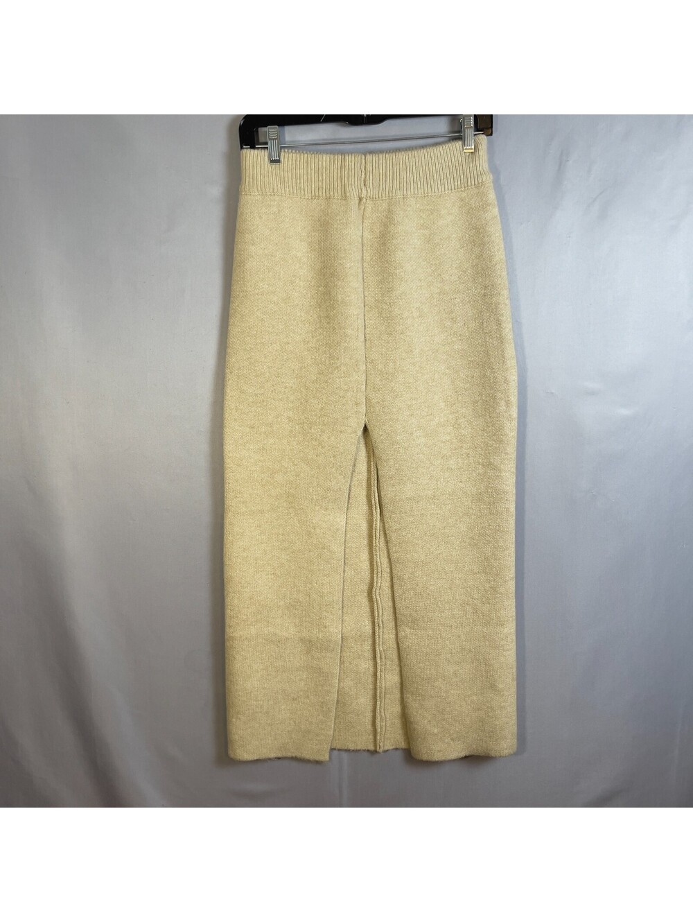 CUPSHE x JoJo Khaki Split Hem S Maxi Sweater Skirt Minimalist